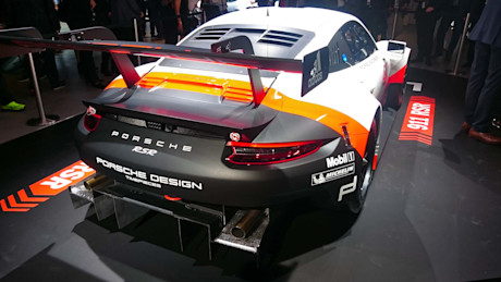 Editorial 05d sw 2017 porsche 911 rsr