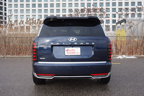 2026 Hyundai Palisade Hybrid Review Image