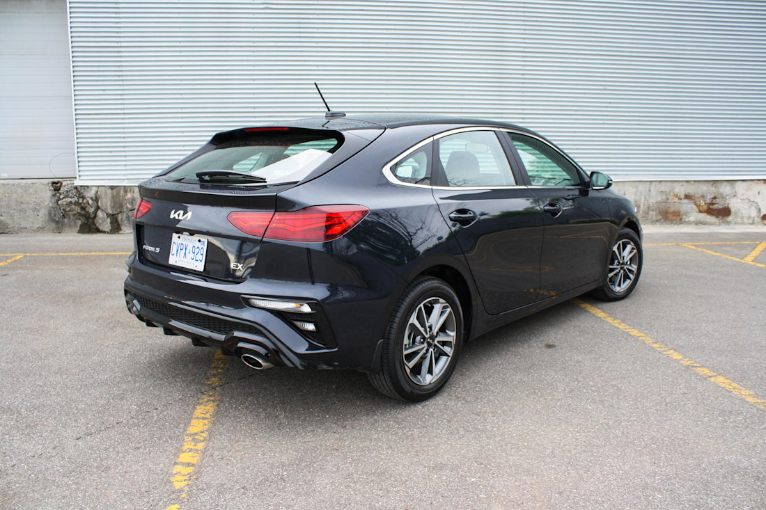 Kia Forte5 EX iVT 2022 : essai routier Image