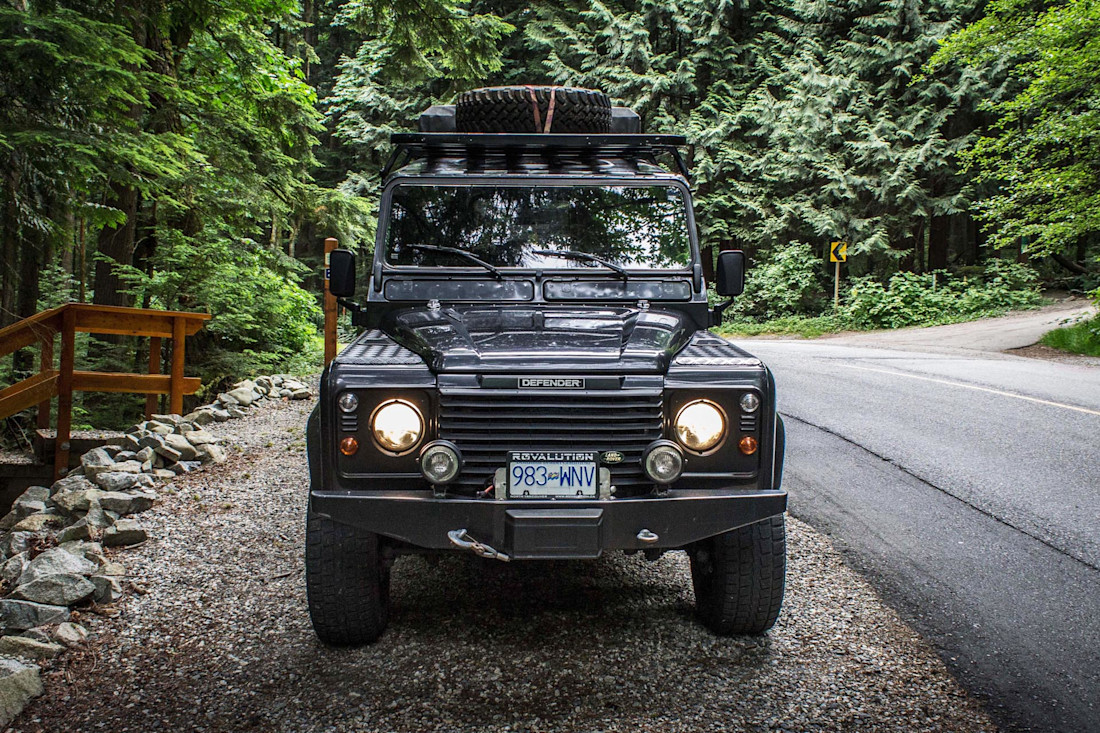 Editorial 2000 land rover defender 110 bm 03