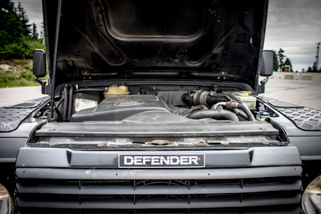 Editorial 2000 land rover defender 110 bm 15