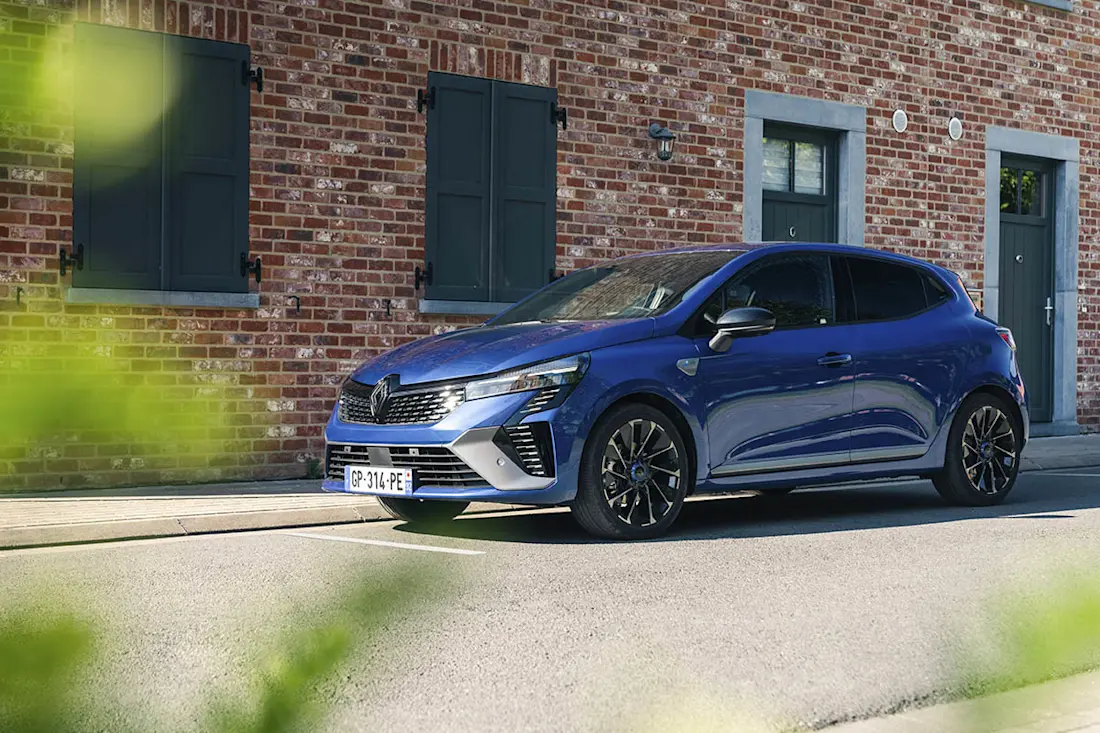 Renault Clio (2023) static, front view Renault Clio (2023) static, front view