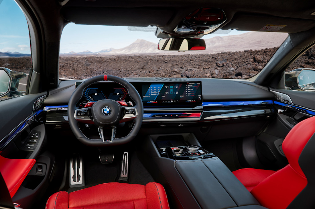 BMW-M5-TOURING-2024-INTERIOR (1).jpg