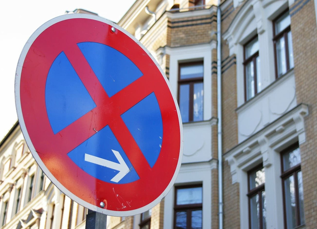 Halteverbot – Wo ist das Halten mit dem Auto verboten?