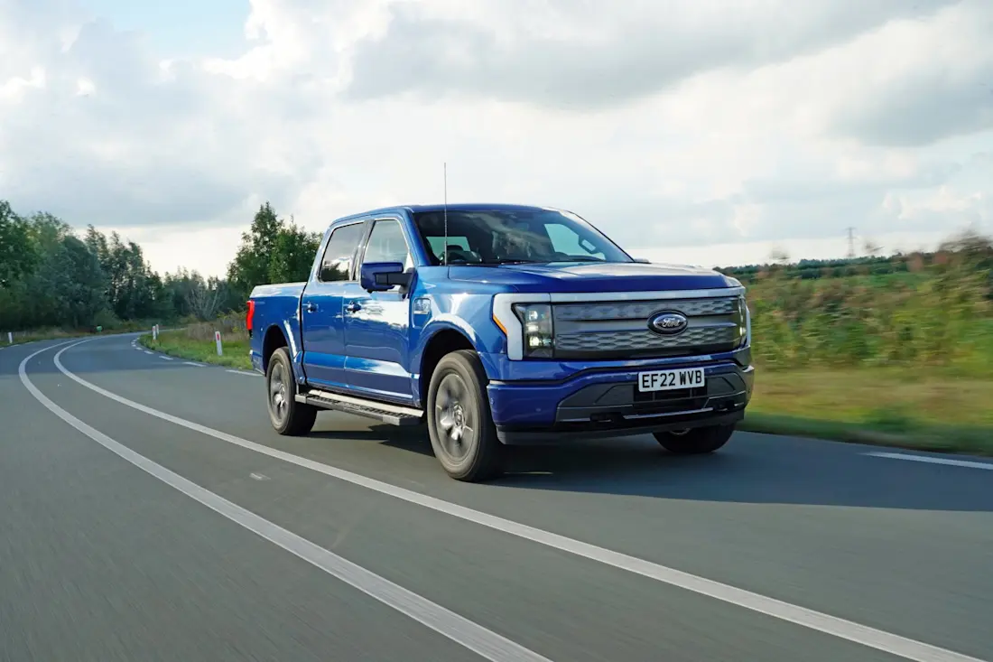 Elektrische Ford F-150 Lightning: muisstille Porsche-killer in overall Elektrische Ford F-150 Lightning: muisstille Porsche-killer in overall
