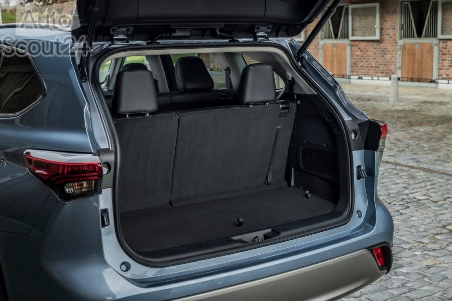 Toyota Highlander Electric Hybrid 2021 - Interior (8) (1).jpg