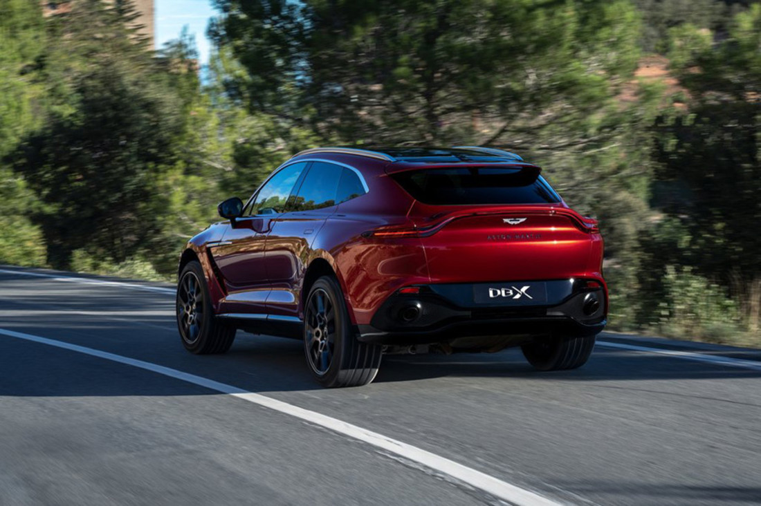Aston_Martin-DBX-2021-1024-0d.jpg