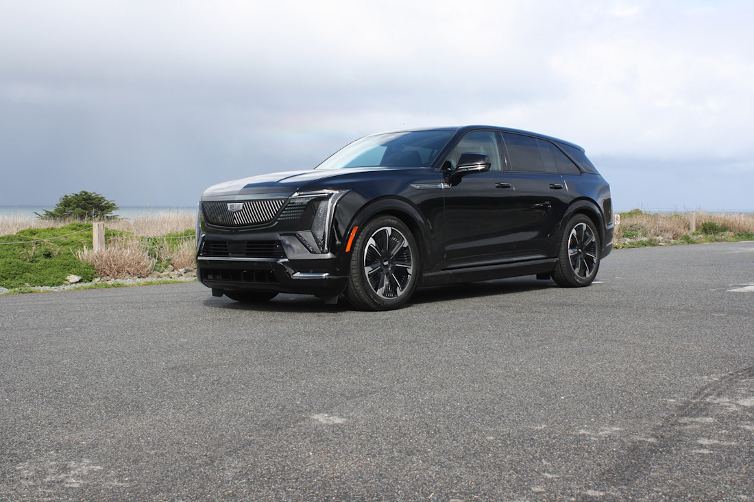 Editorial 2025 cadillac escalade iq fd bc 250316 1