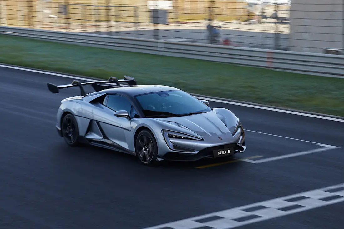 YANGWANG-U9(8) YANGWANG-U9(8)