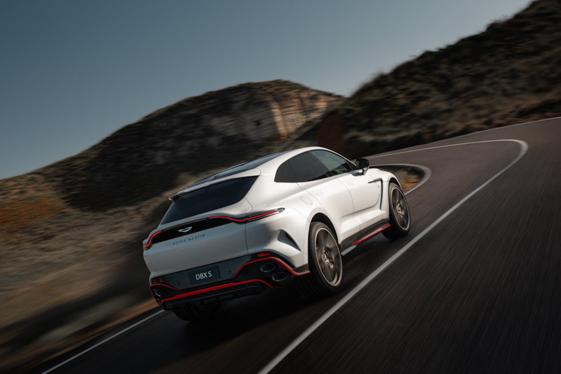 Aston-Martin-DBX-S-2025 (12).jpg