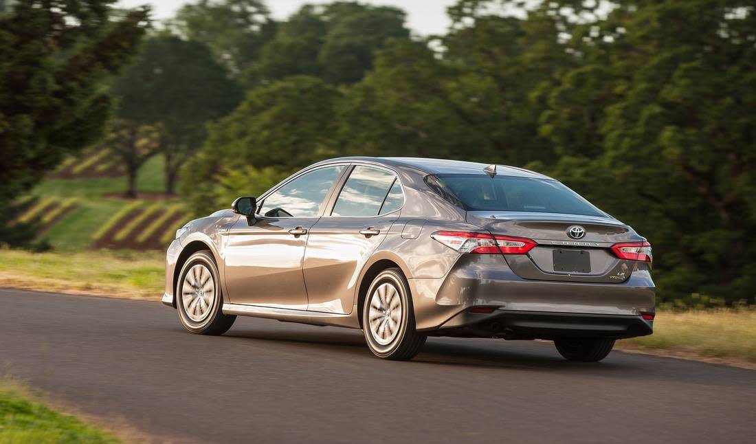 4nsEratKN6EWUfHZcZfXi5-ae8fb2baea9cbbbdd39a19c371afb107-Toyota-Camry-2018-1600-3c-1100