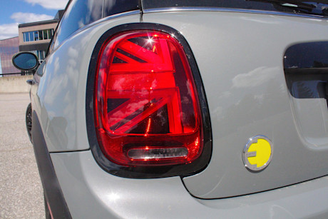 Editorial 2022 mini cooper se premierplus 14 cc