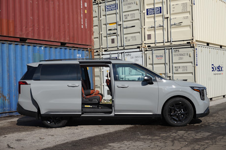 Editorial 2025 kia carnival jl 13