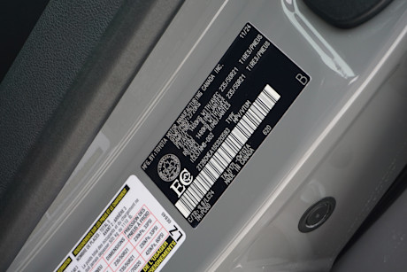 Editorial 2025 lexus rx vs 2005 lexus rx comp di 250304 26