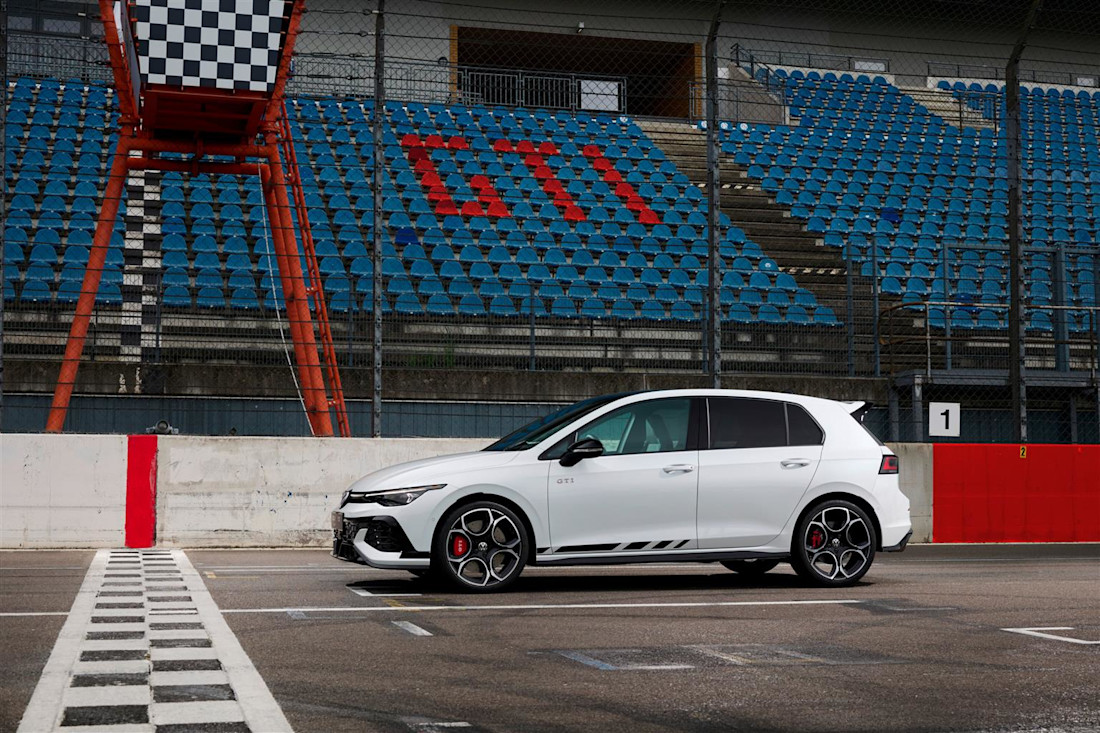 Volkswagen presenta la nuova Golf GTI Clubsport al Nürburgring
