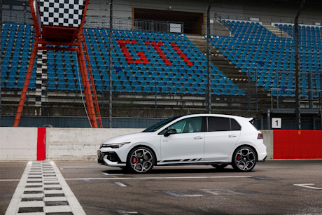 media-0212 GTI Startziel 78