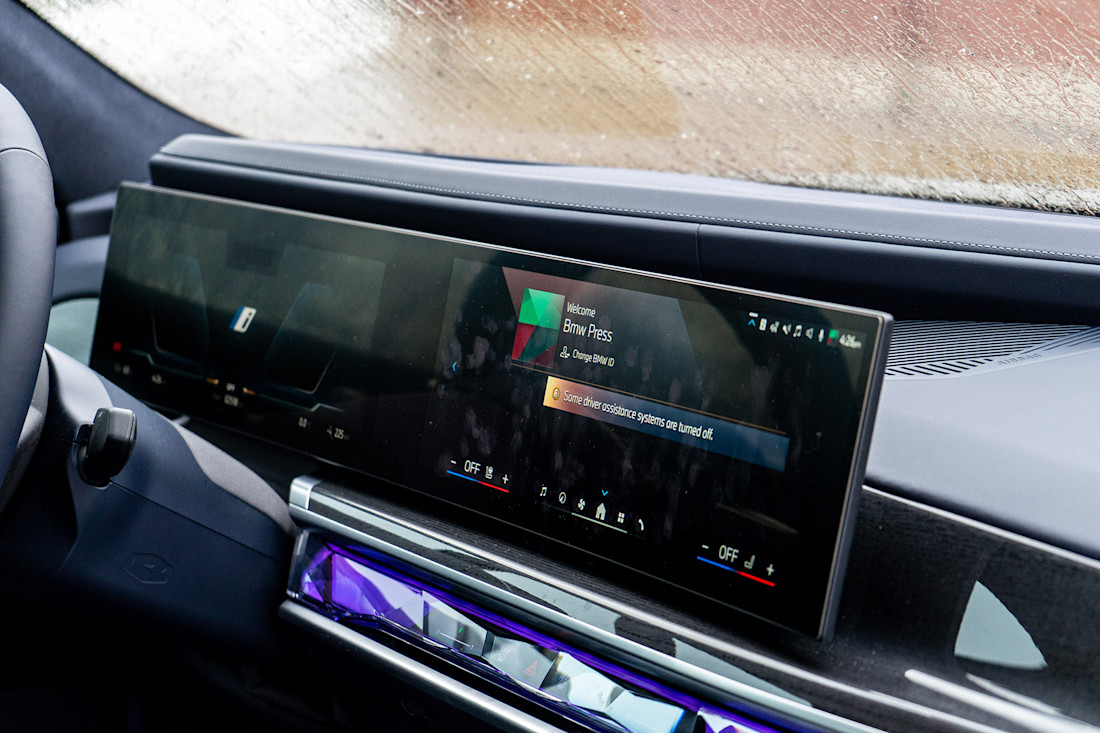 2026 BMW i7 - TD - KD - 260303 - 17.jpg