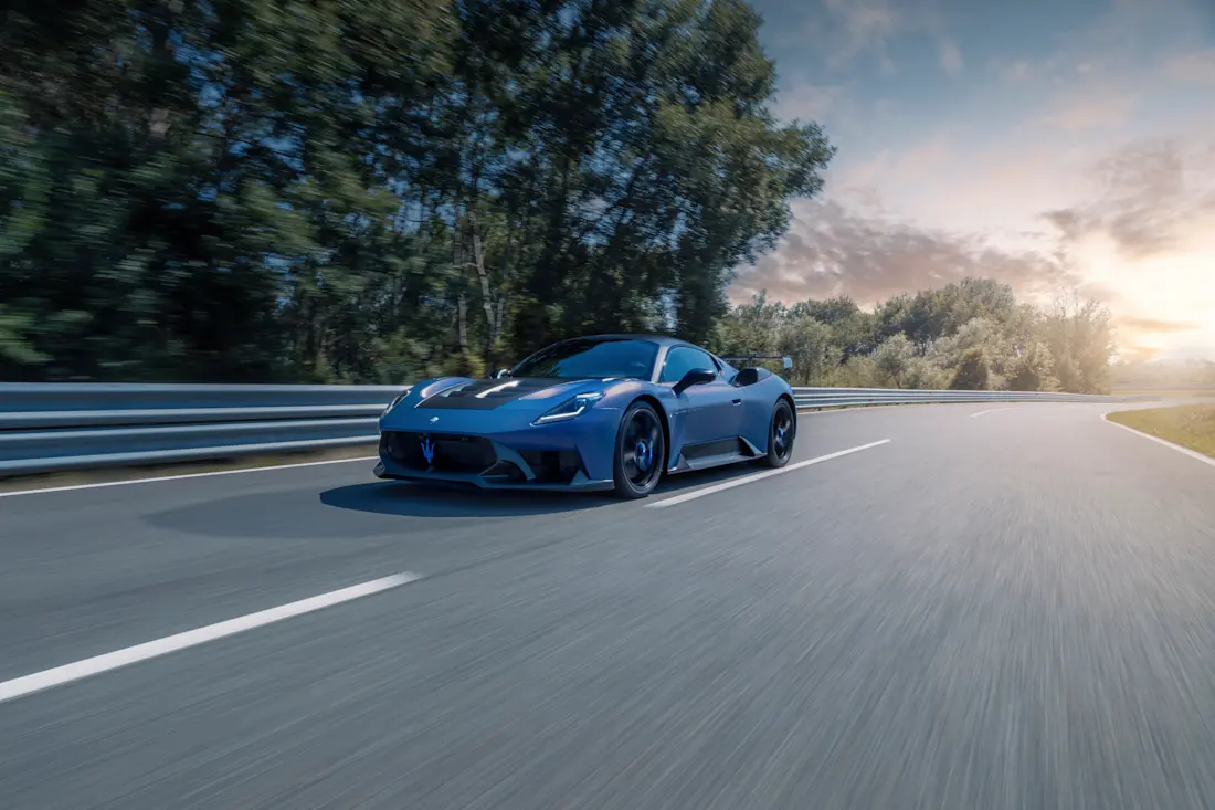 Original-24507-maserati-gt2-stradale-22