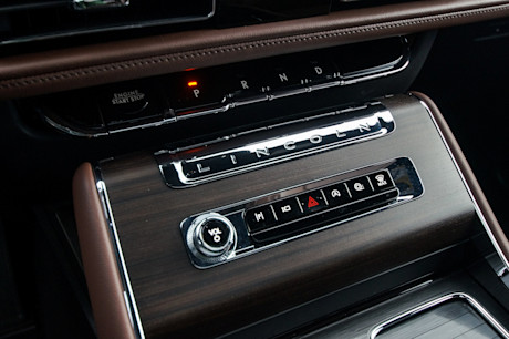 Editorial 2025 lincoln aviator reserve td jv 250127 4