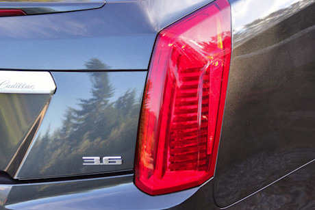 Editorial 2015 cadillac cts 36l awd premium dh 07