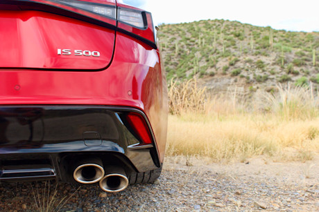 Editorial 2022 lexus is 500 f sport performance 10 pb