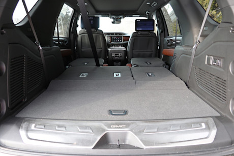 Editorial 2023 gmc yukon denali ultimate 33 jm