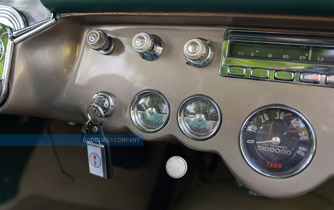 Chevrolet-Corvette-1954-coche-raro-subasta (15).jpg