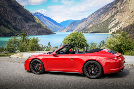 Editorial 2015 porsche 911 carrera4 cabriolet gts bm 11