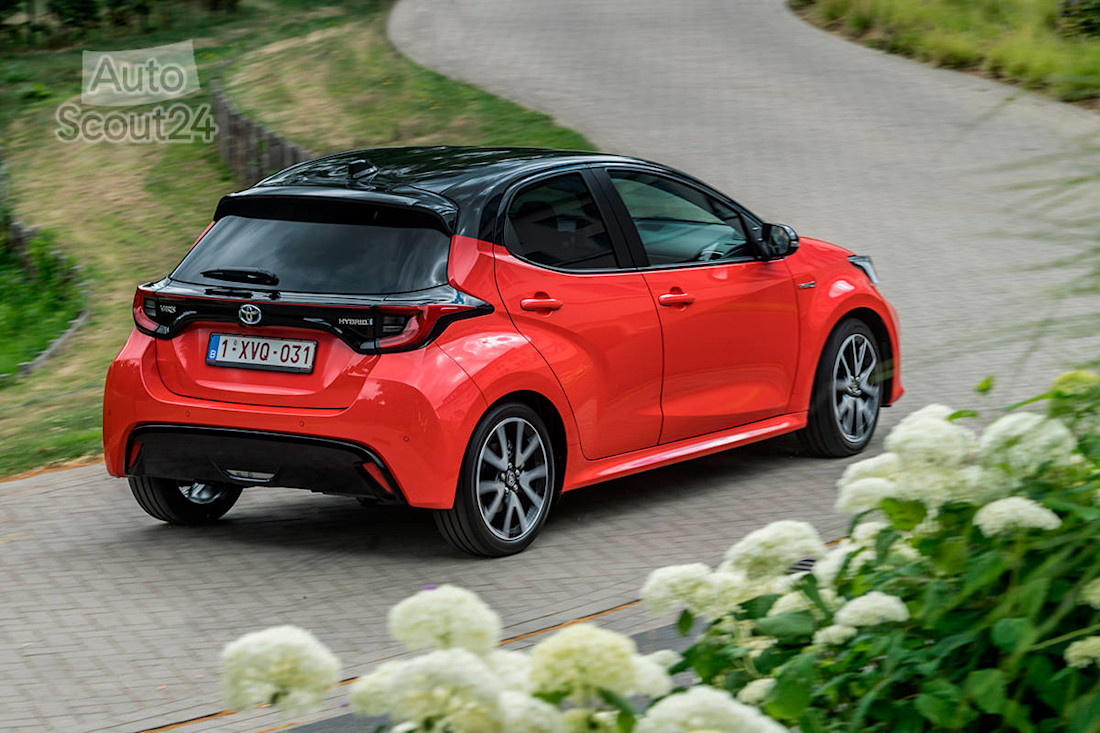 Nuevo-Toyota-Yaris-Hybrid-2021-(15).jpg