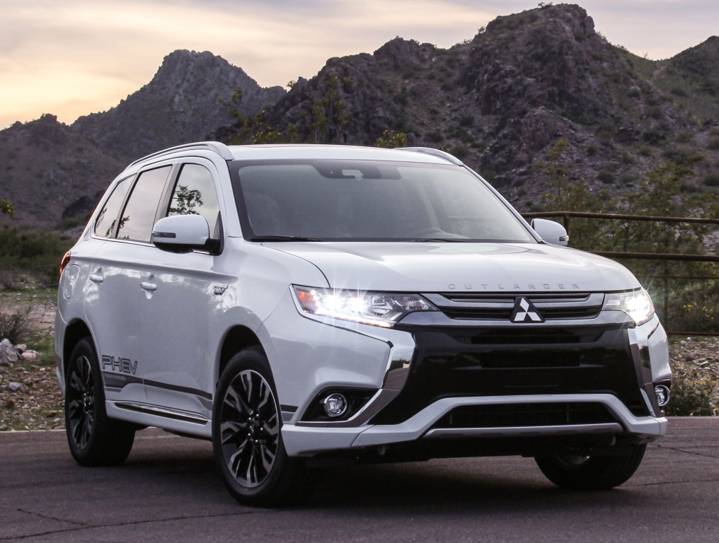 mitsubishi_outlander_phev_963_00b704a40bb708dc.jpg