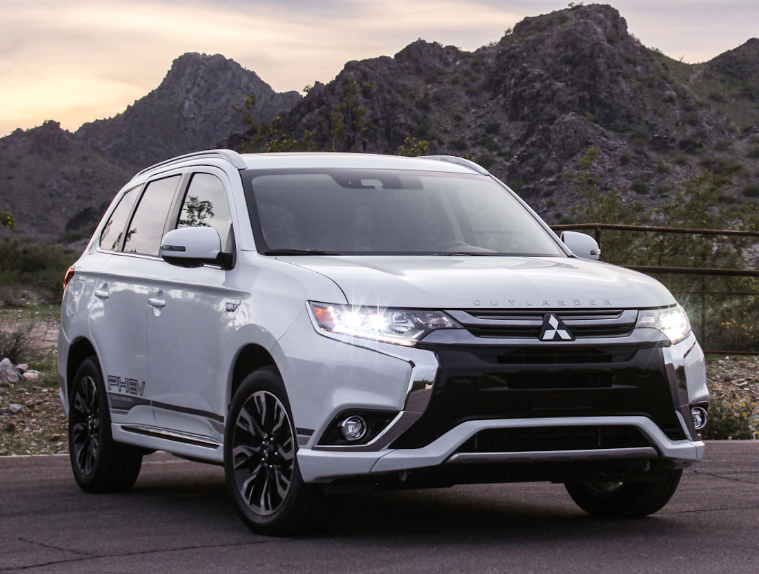 mitsubishi_outlander_phev_963_00b704a40bb708dc.jpg