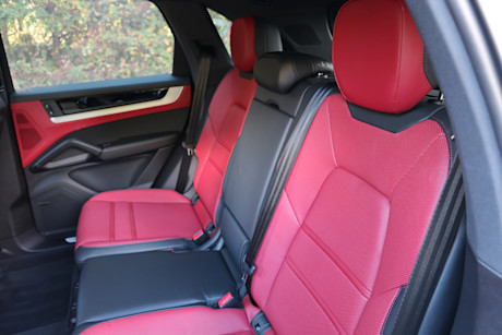 Editorial 2024 porsche cayenne s e hybrid td jm 241118 26