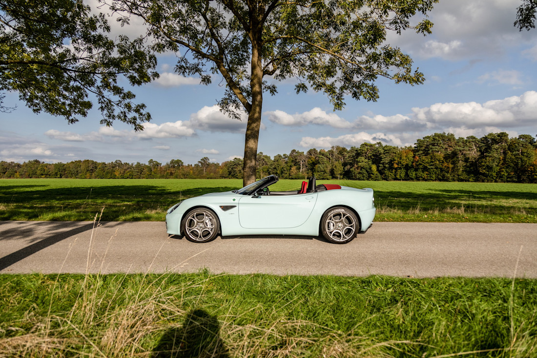 Alfa-Romeo-8C-descapotable-más-bonito (9).jpg