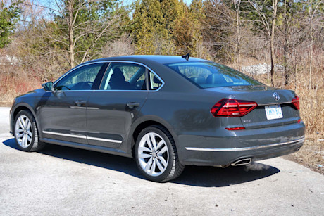 Editorial 2017 volkswagen passat highline v6 06 jm