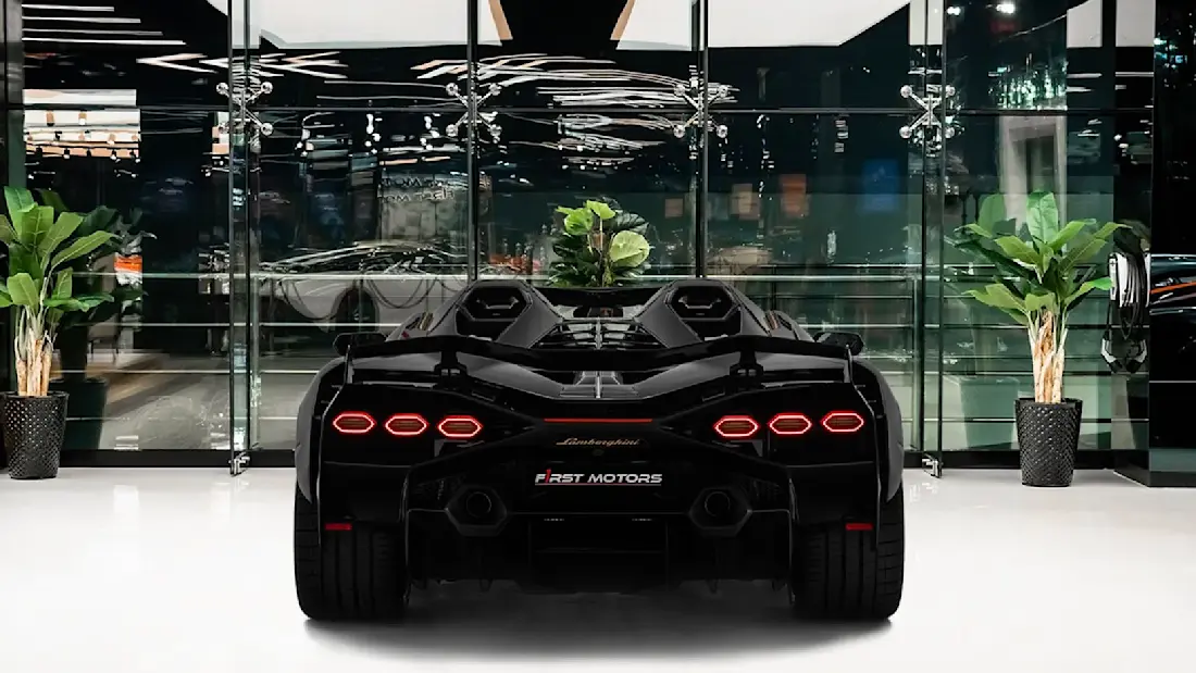 lamborghini-sin-roadster-precio-venta-autoscout24 (3).webp