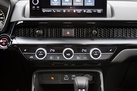 Editorial 2023 honda cr v touring hybrid 230619 18 sha