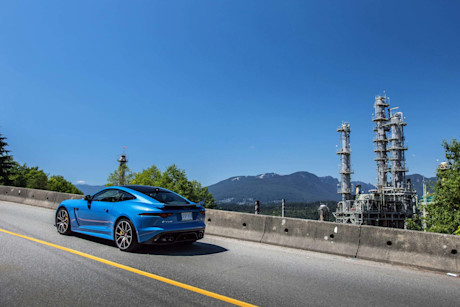 Editorial 2018 jaguar f type svr coupe 08 bm