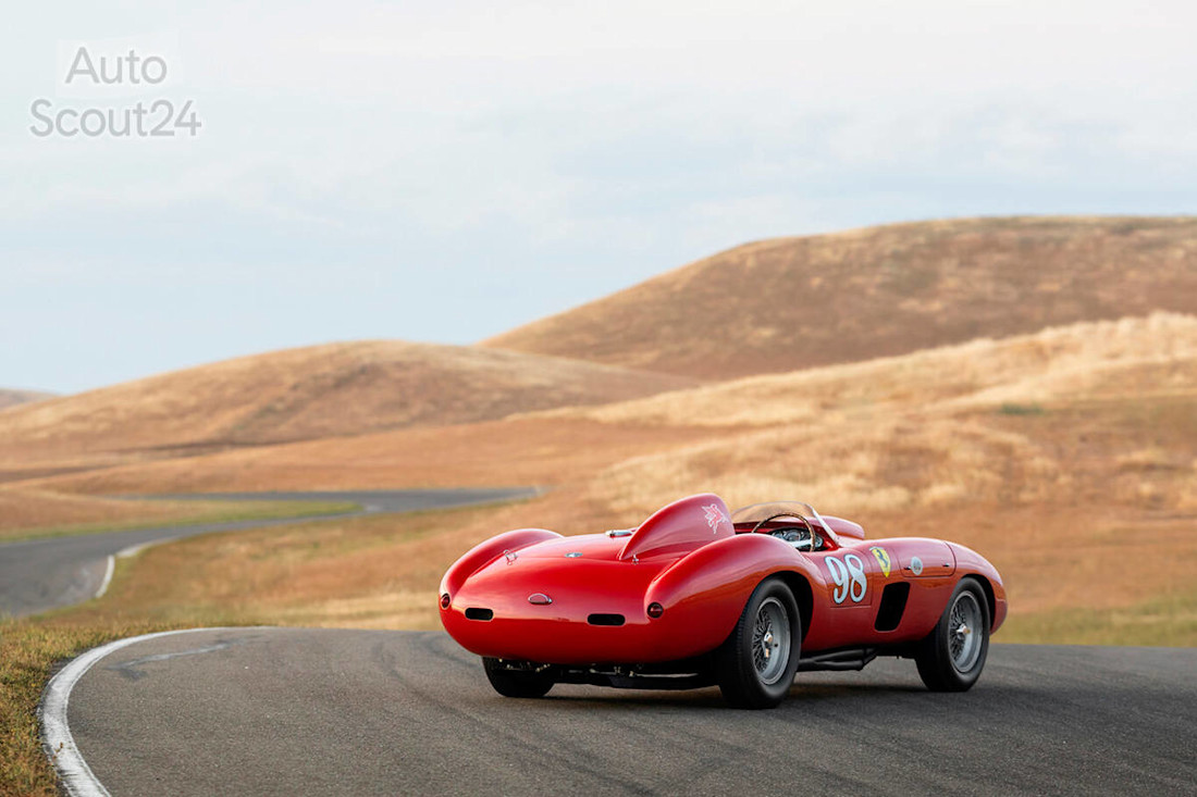 Ferrari 410 Spider Carrol Shelby (7).jpg