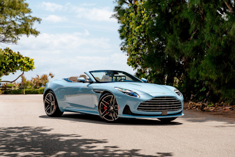 Aston Martin DB12 Volante - Palm Beach Edition 14