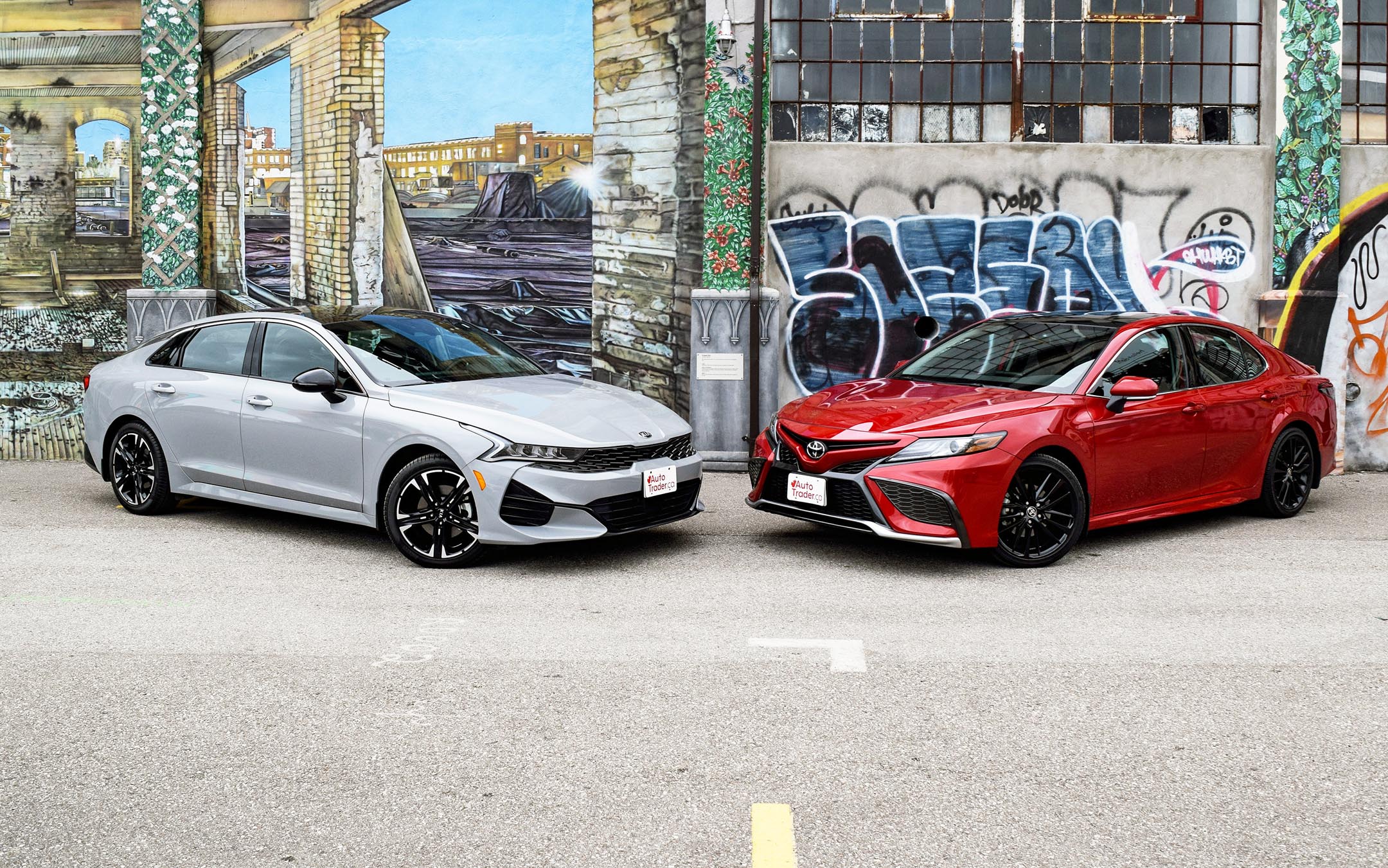 2021 Toyota Camry AWD vs Kia K5 AWD Comparison Test - AutoTrader.ca