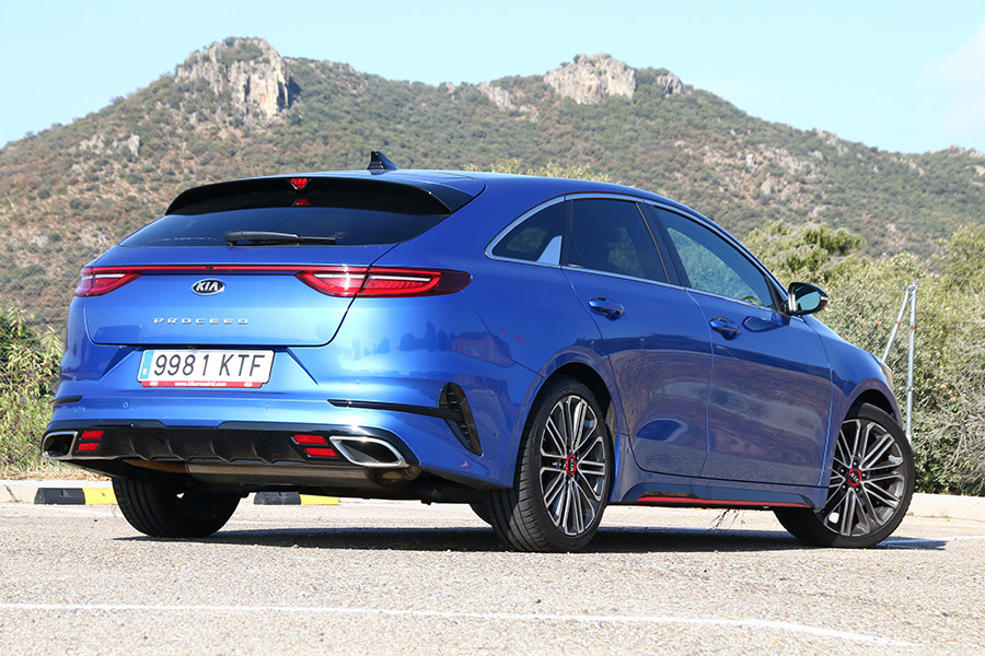 kia-proceed-gt (35).JPG