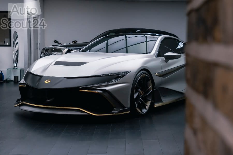 naran-hypercar-revealed-1 (1).jpg