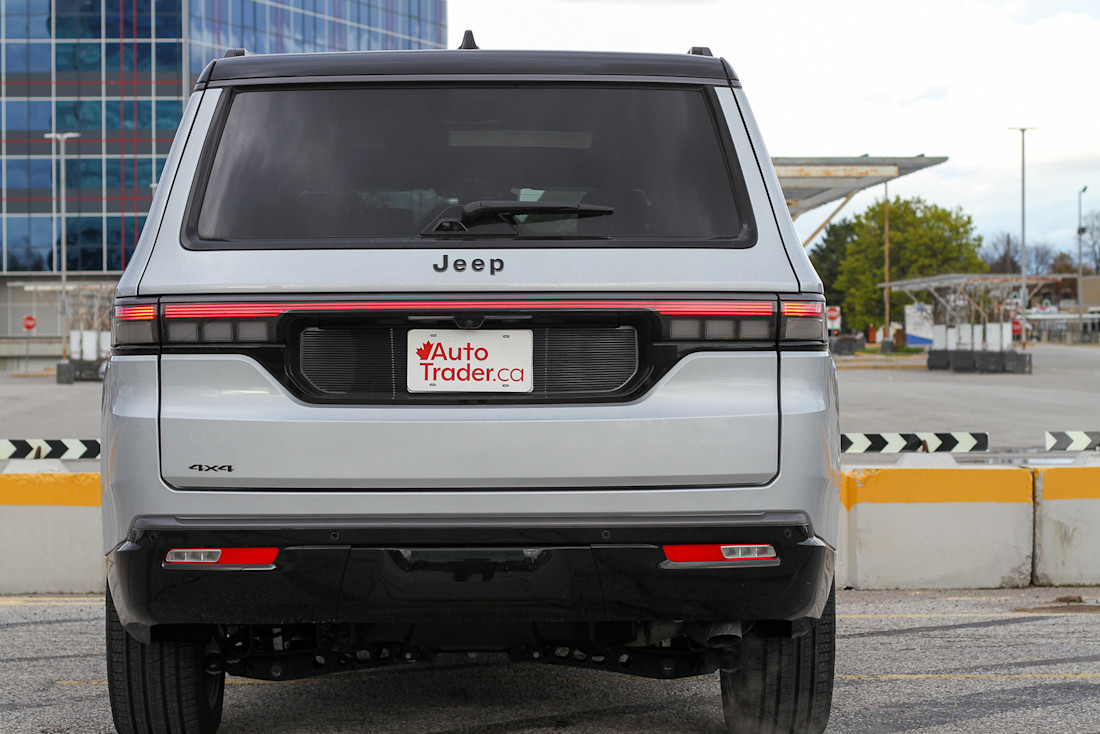 2026 Jeep Grand Wagoneer - TD - CT - 260715 - 10.jpg