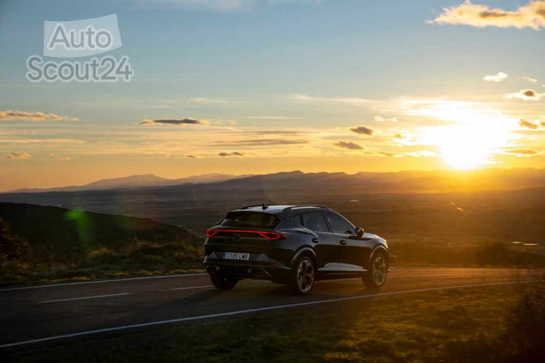 CUPRA Formentor e-HYBRID (7).jpg