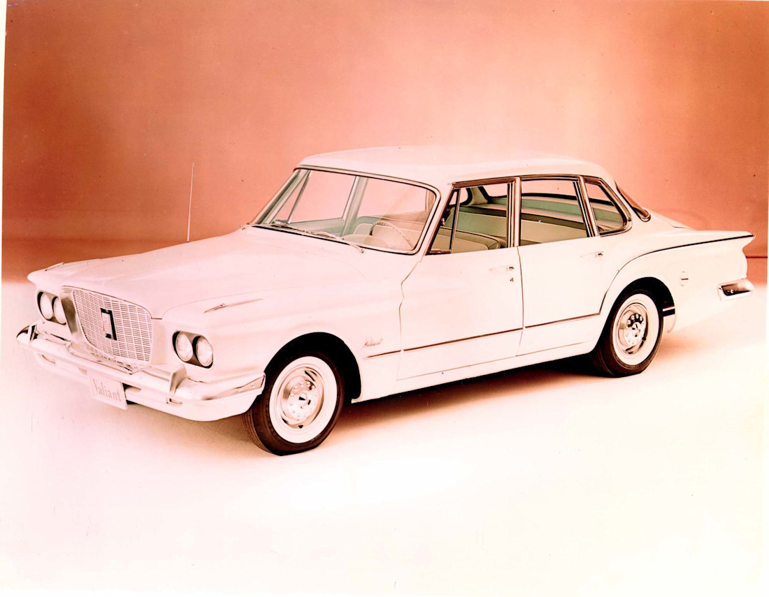 1960 Plymouth Valiant - Stellantis.jpg