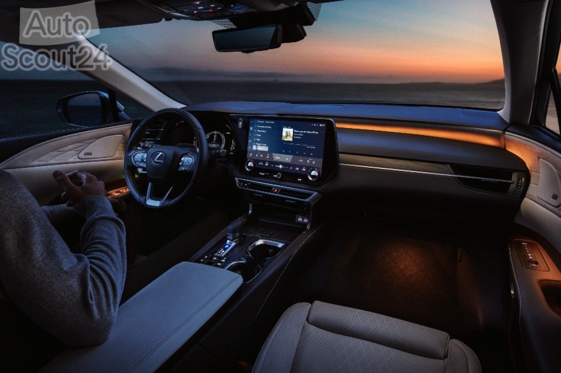 RX_Lifestyle photo_K_Int_multicolorillumination_16x9(1).jpg