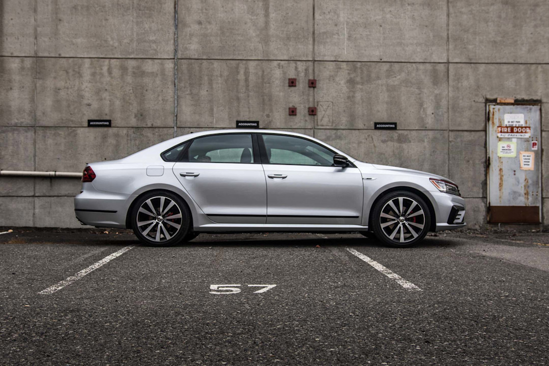 Editorial 2018 volkswagen passat gt 04 bm