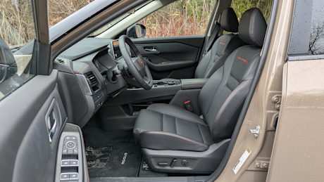 2026 Nissan Rogue Rock Creek - TD - DB - 251205 - 25