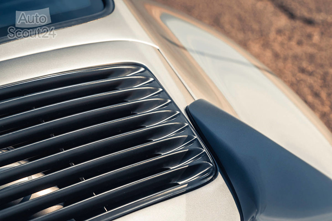 Autoart-993R-By-Paul-Stephens-Porsche-993 (17).jpg