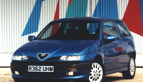 Alfa Romeo 145
